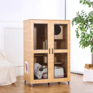 квартира с кошачьим домиком