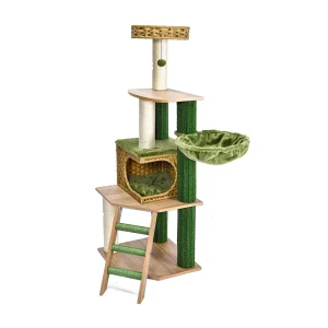 изготовленная на заказ башня для кошек