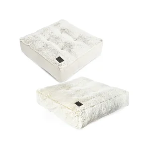 ふわふわの犬用クッション