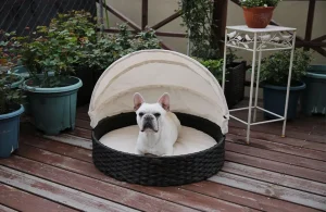 Hundebett mit Himmelbett