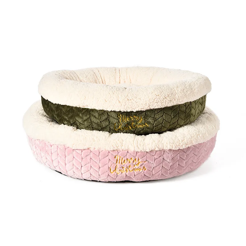 cama navideña para mascotas