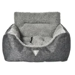 кровать для собаки в машине