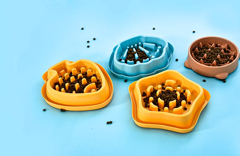 Alimentatore lento per animali domestici